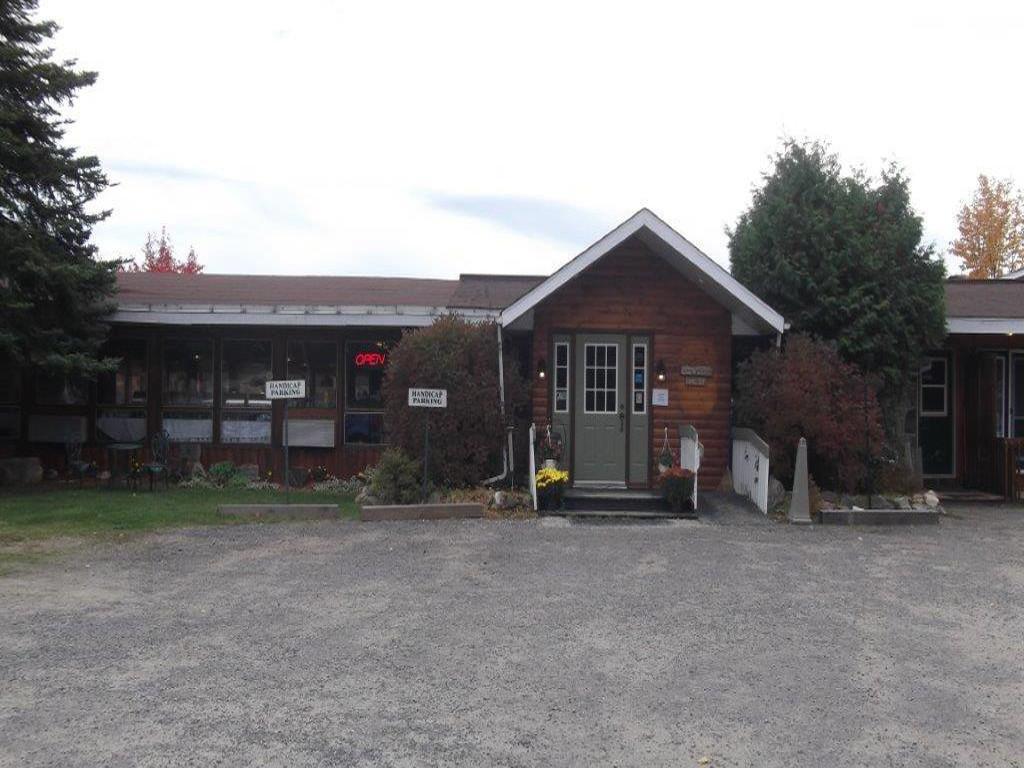 Spectacle Lake Lodge Bancroft Exterior foto
